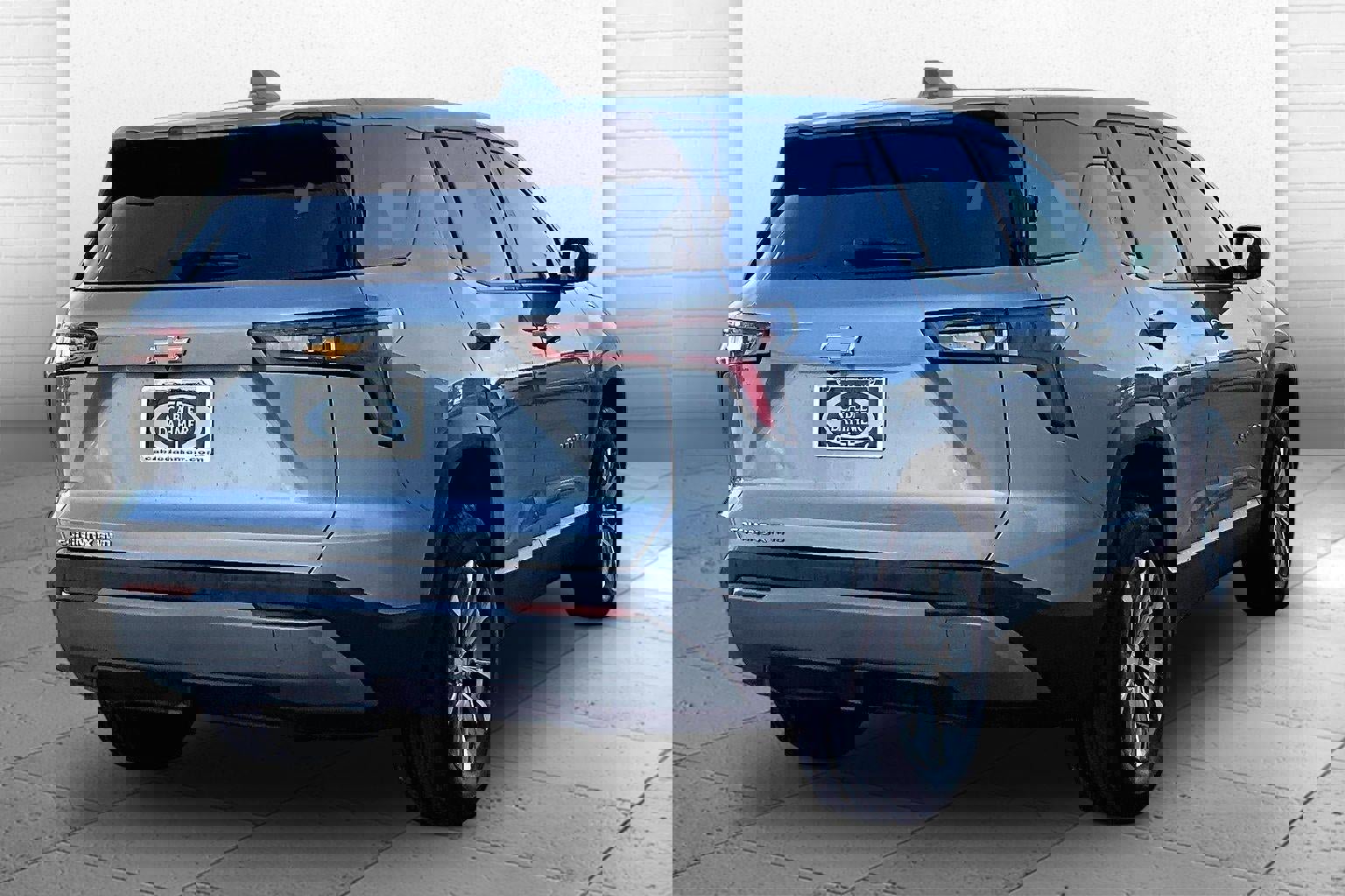 Used 2025 Chevrolet Equinox LT AWD/4WD image 13