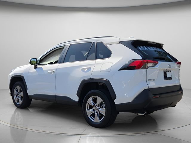 Used 2022 Toyota RAV4 XLE w/ Convenience Package FWD image 6