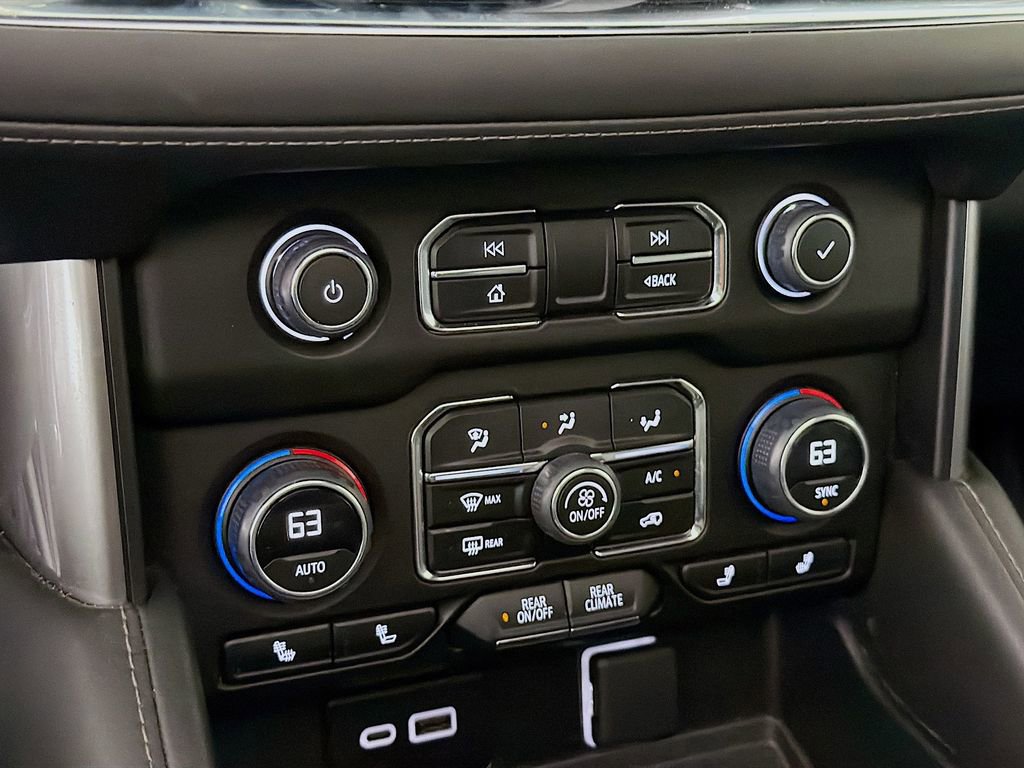Used 2023 Chevrolet Tahoe Z71 w/ Luxury Package image 20