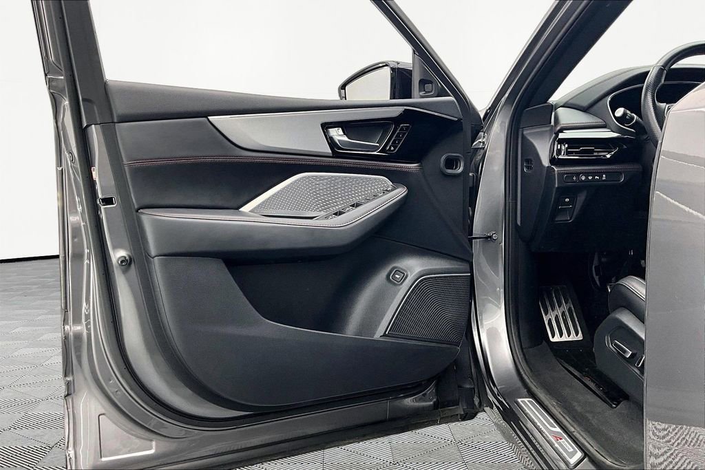 Used 2023 Acura MDX A-Spec image 23