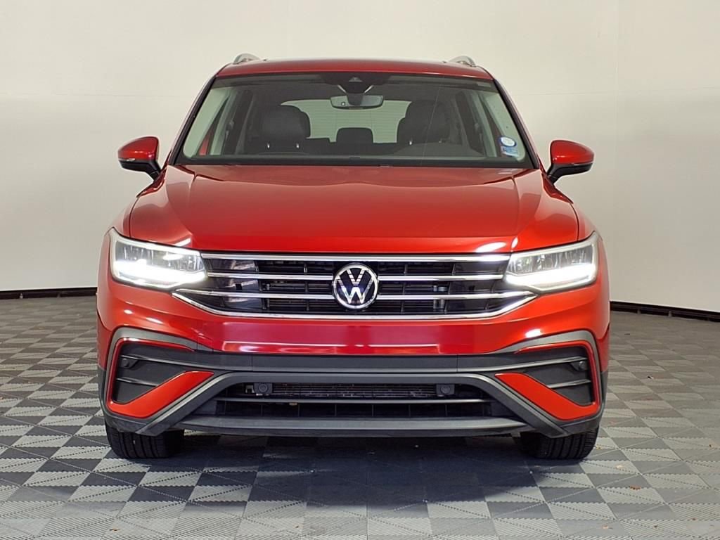 Used 2022 Volkswagen Tiguan SE image 2