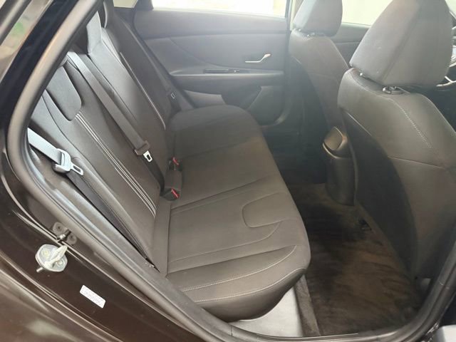 Used 2022 Hyundai Elantra SEL w/ Convenience Package image 36