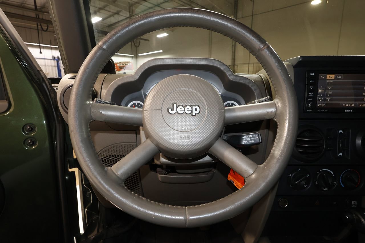 Used 2007 Jeep Wrangler Unlimited Sahara w/ Dual Top Group image 7