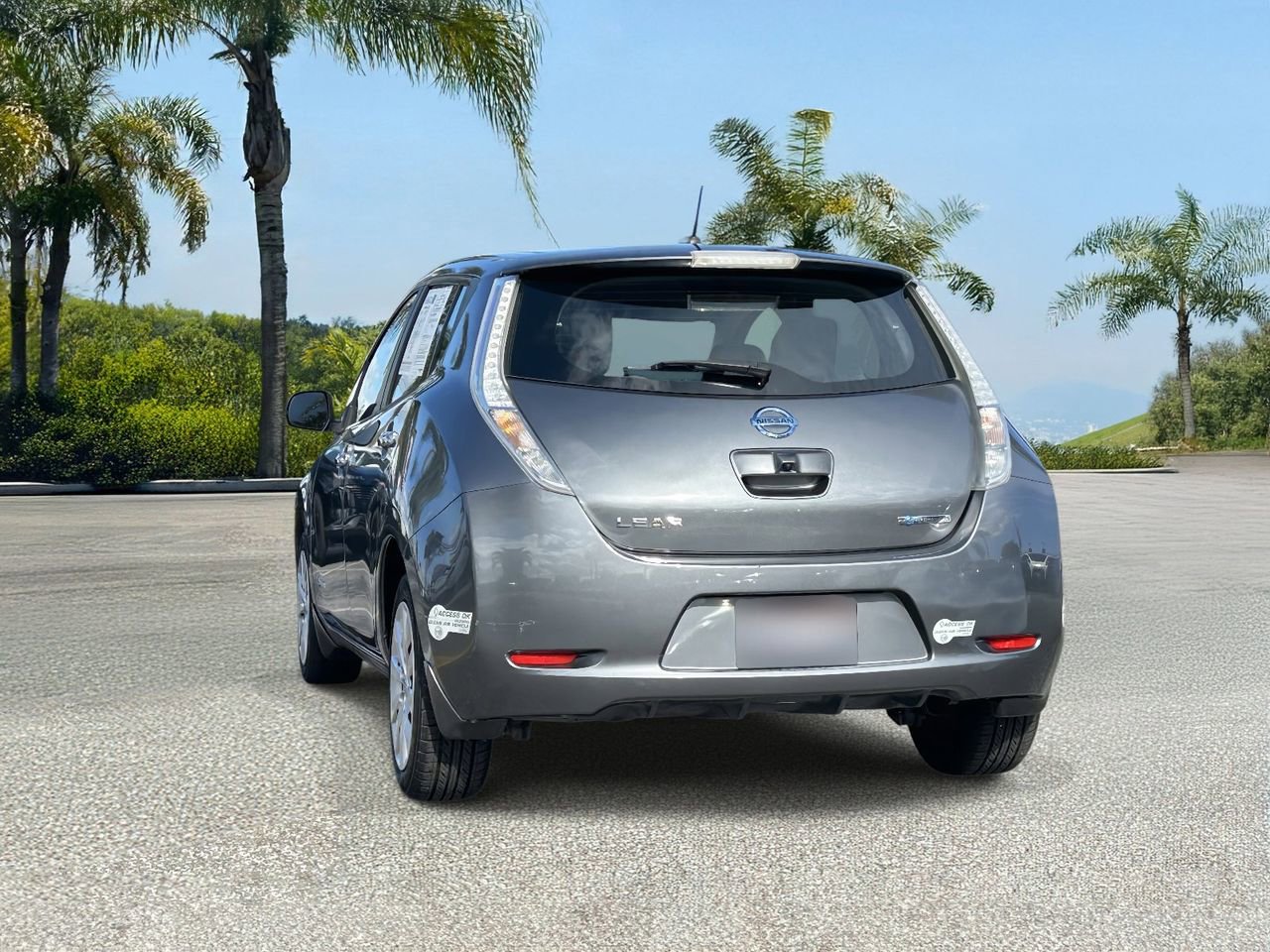 Used 2016 Nissan Leaf S w/ Charger Package image 4