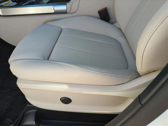 New 2026 Mercedes-Benz GLB 250 image 4