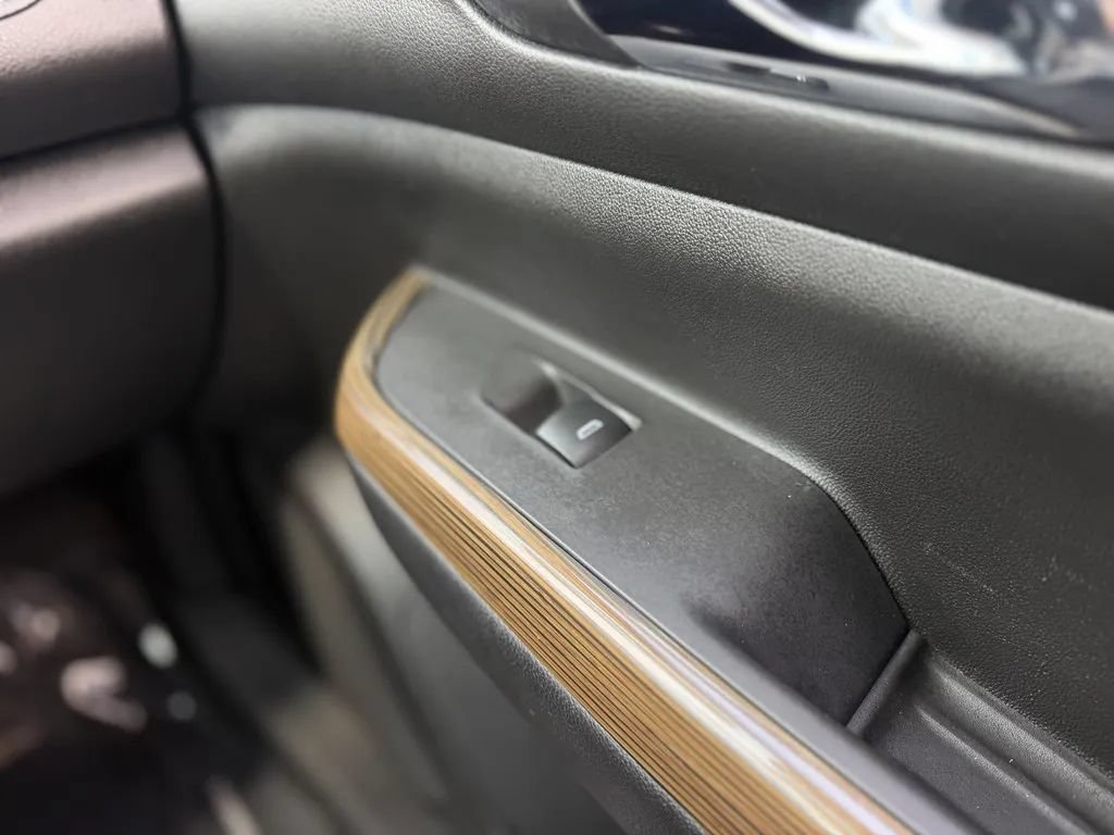 Used 2019 GMC Acadia SLE w/ Driver Alert Package I AWD/4WD image 13