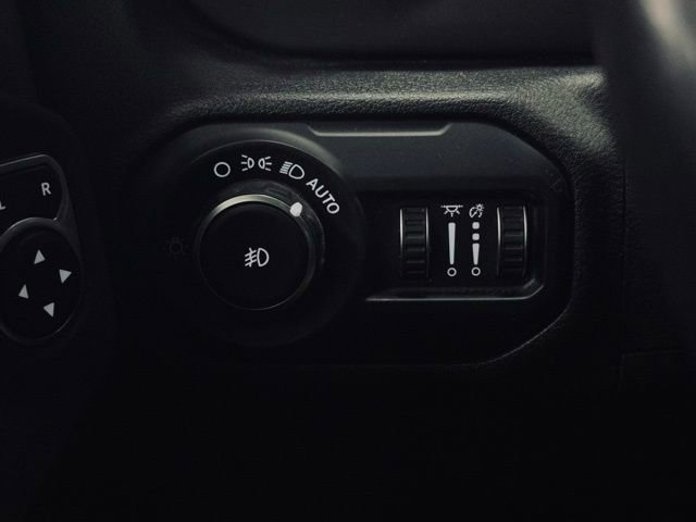 Used 2018 Jeep Wrangler Unlimited Sport S image 28