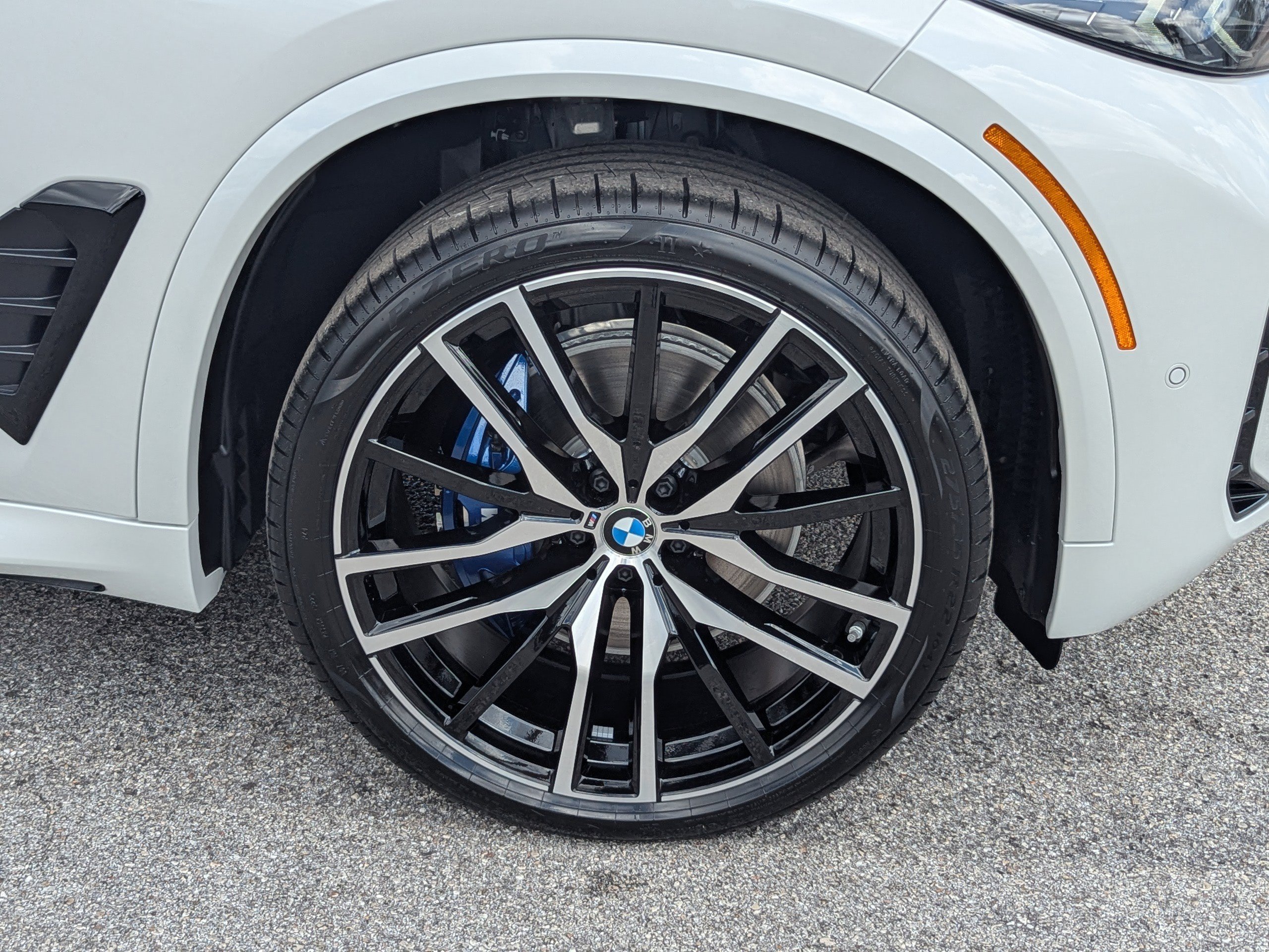 New 2026 BMW X5 xDrive40i w/ M Sport Package image 11