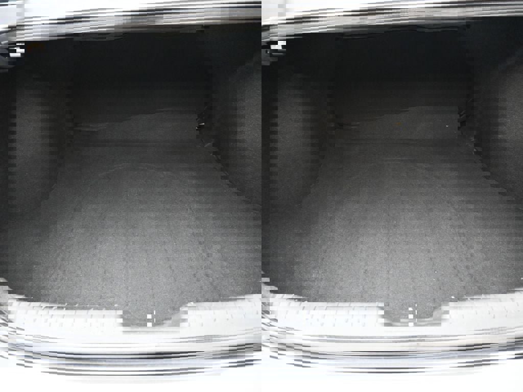 Certified 2021 Hyundai Elantra SE image 24