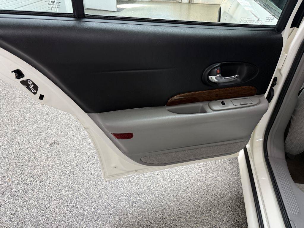 Used 2004 Buick Le Sabre Custom FWD image 27