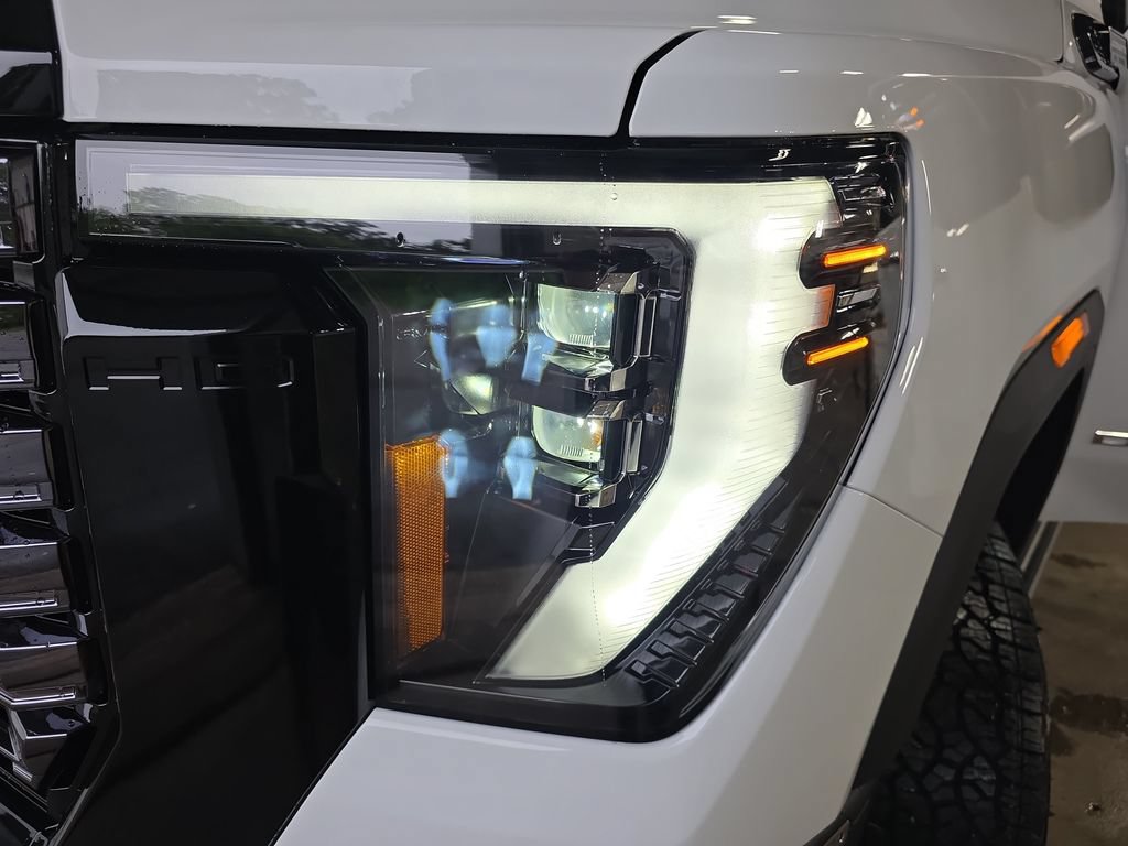 New 2026 GMC Sierra 3500 Denali Ultimate AWD/4WD image 33