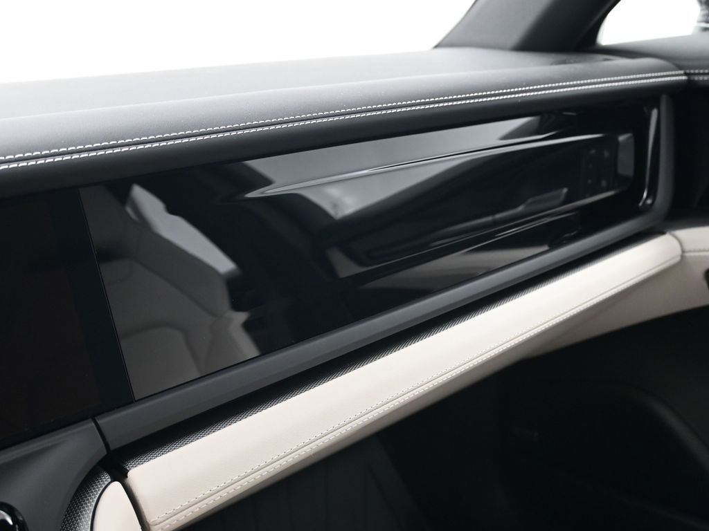 Used 2026 Porsche Panamera 4 image 22