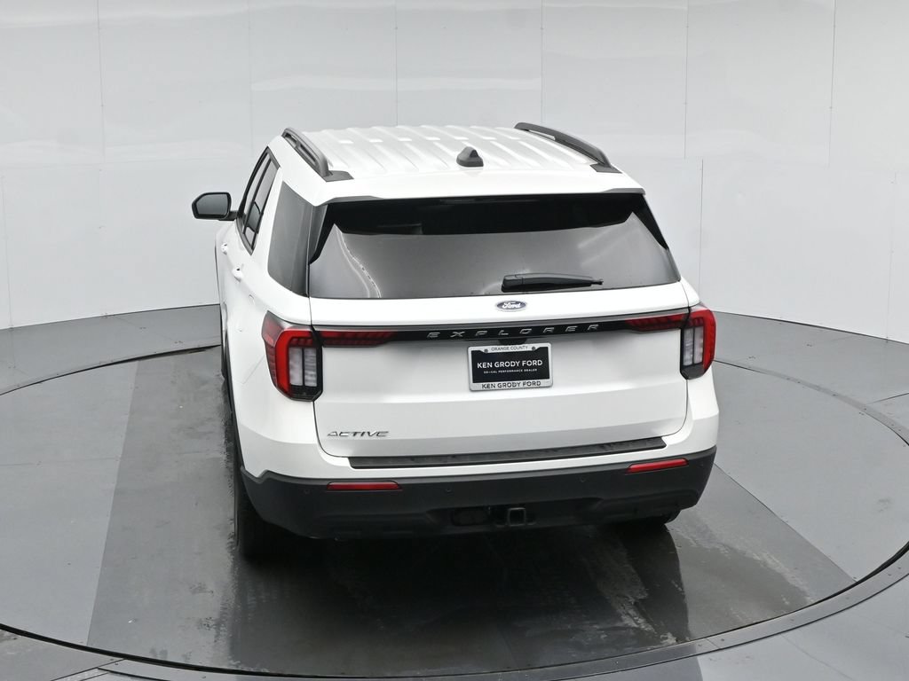 New 2026 Ford Explorer Active RWD image 38