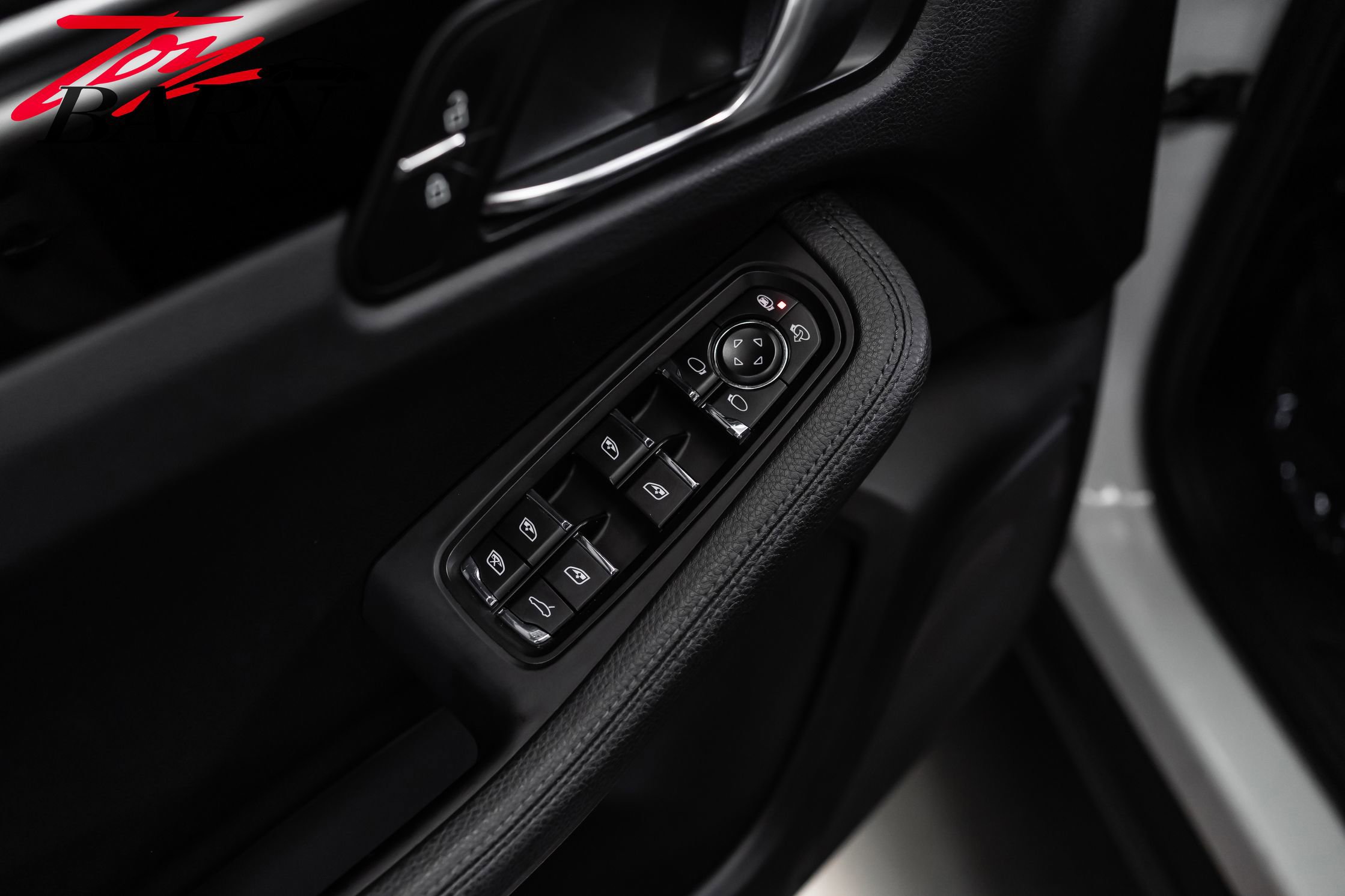Used 2021 Porsche Macan AWD/4WD image 19