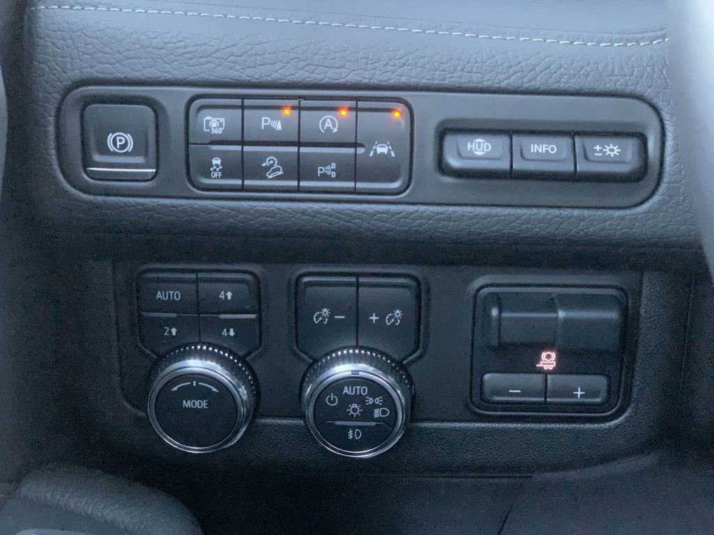 Certified 2024 GMC Yukon XL Denali w/ Advanced Technology Package image 15