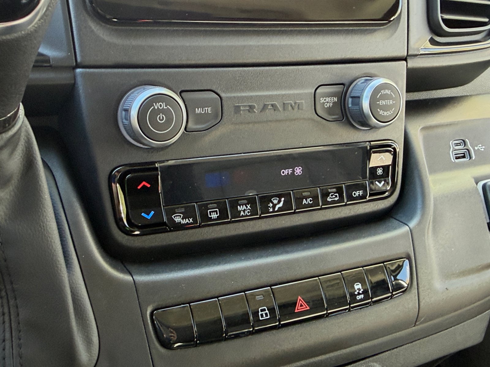 New 2027 RAM ProMaster 2500 w/ Convenience Group FWD image 19