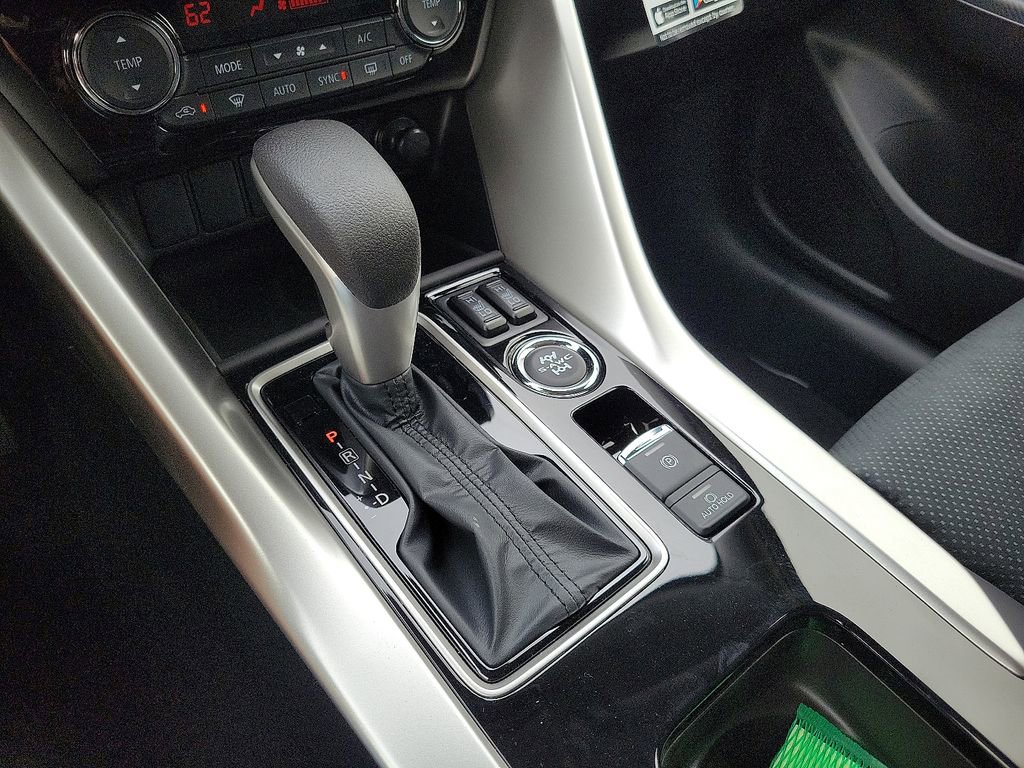 New 2025 Mitsubishi Eclipse Cross SE image 16