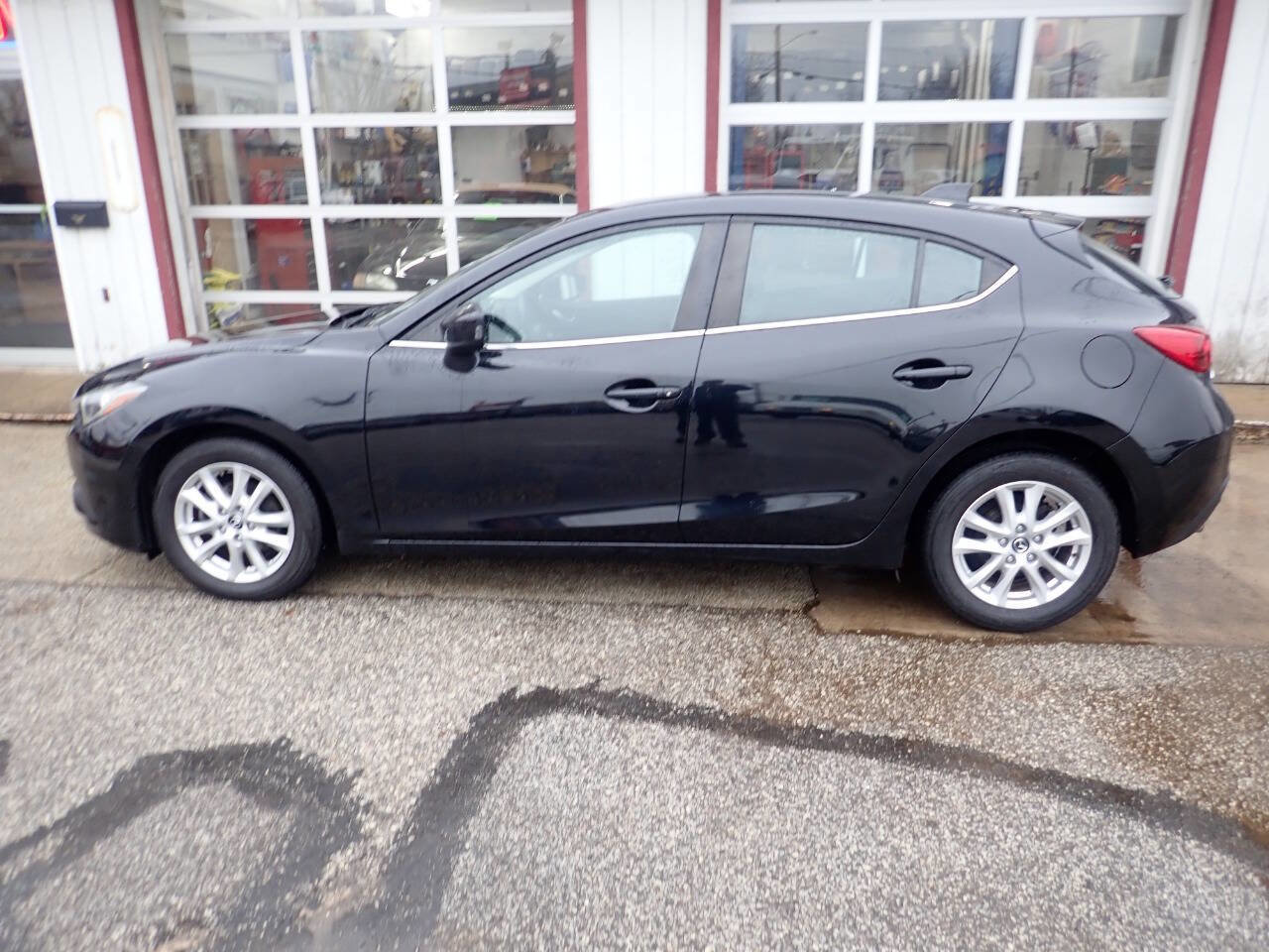Used 2016 MAZDA MAZDA3 i Grand Touring image 22
