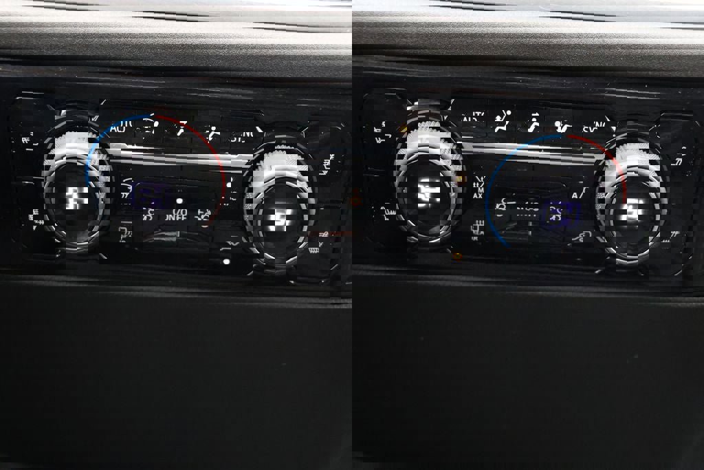 Used 2024 Chevrolet Silverado 1500 LT image 27