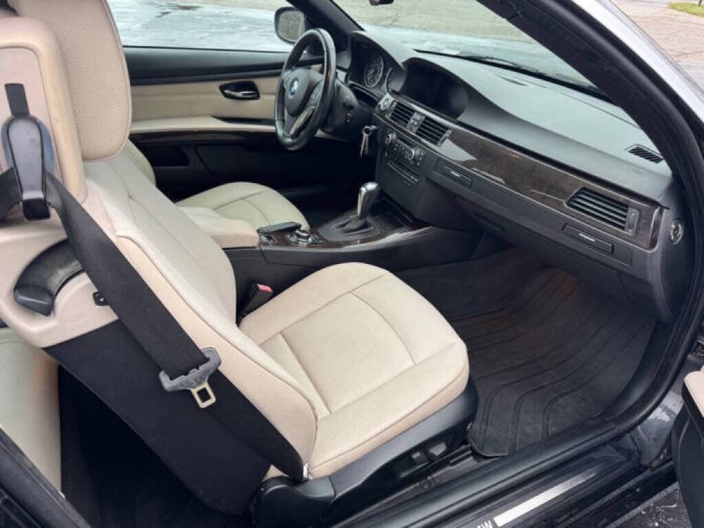 Used 2012 BMW 328i Convertible image 14