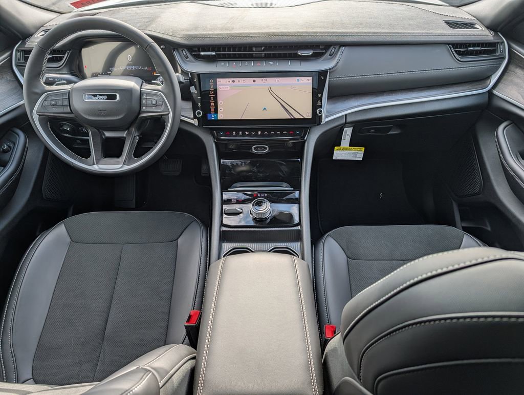 New 2026 Jeep Grand Cherokee Altitude AWD/4WD image 8