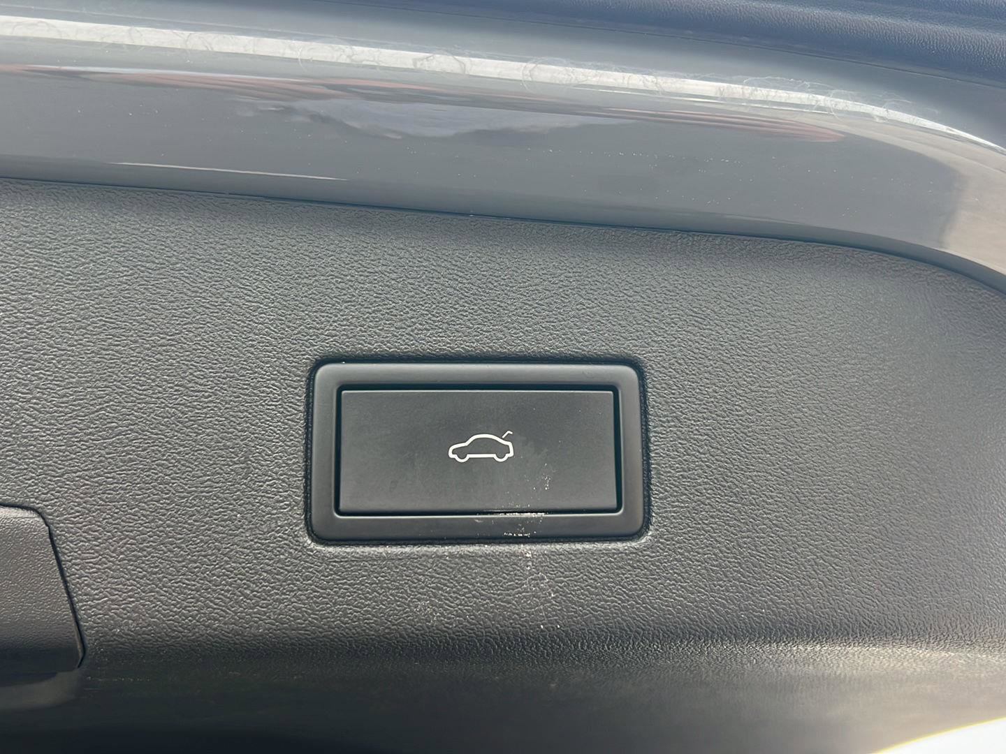 Used 2023 Volkswagen ID.4 Pro S Plus image 36