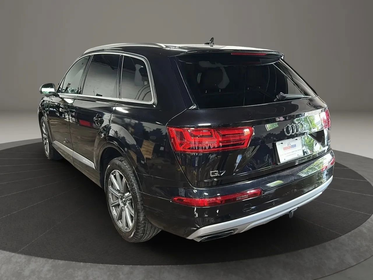 Used 2018 Audi Q7 3.0T Premium Plus w/ Premium Plus Package image 3