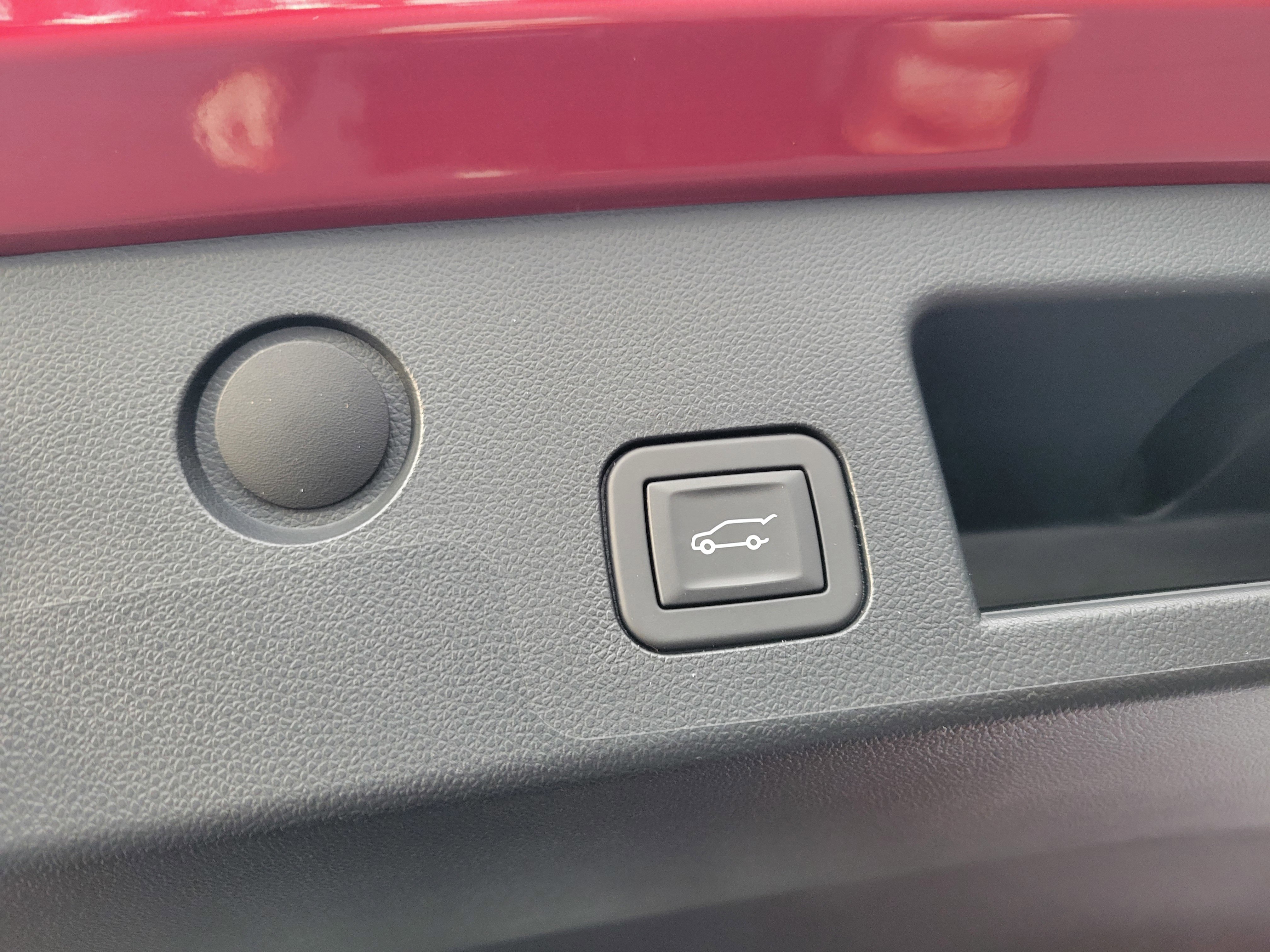 Used 2025 Chevrolet Equinox RS w/ Safety and Technology Package image 8