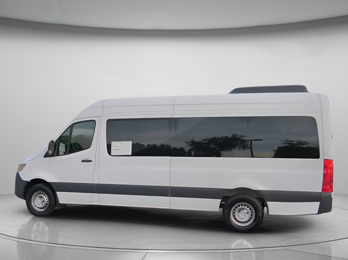 Used 2025 Mercedes-Benz Sprinter 2500 image 19