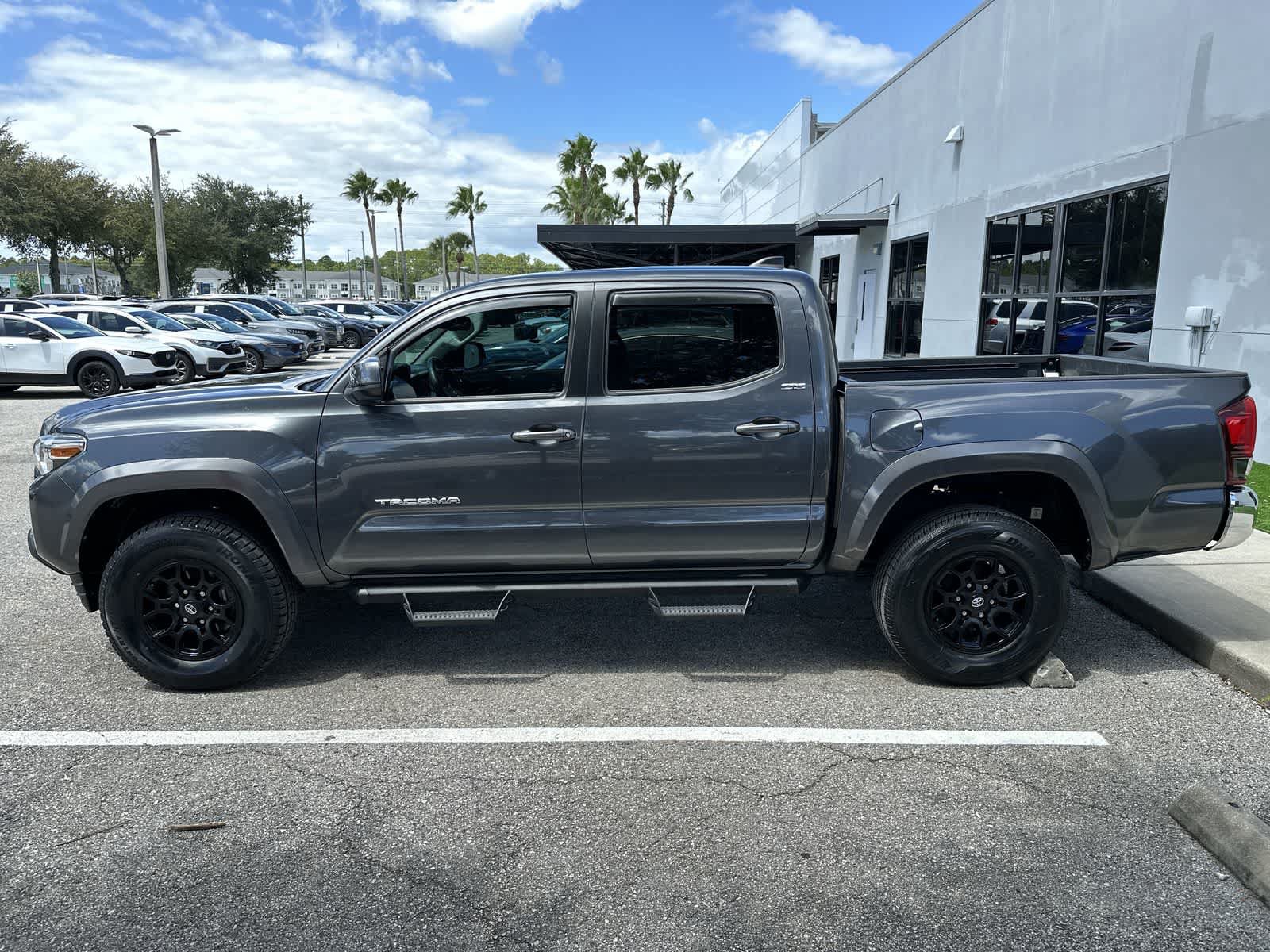 Used 2021 Toyota Tacoma SR5 RWD image 5