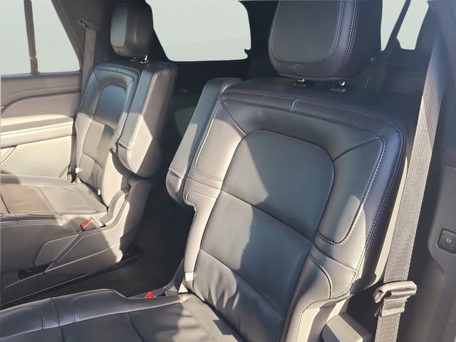 Used 2024 Lincoln Navigator Premiere AWD/4WD image 14
