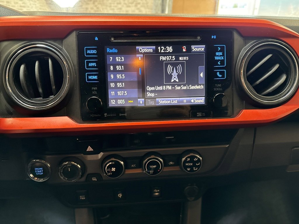 Used 2017 Toyota Tacoma TRD Sport image 18