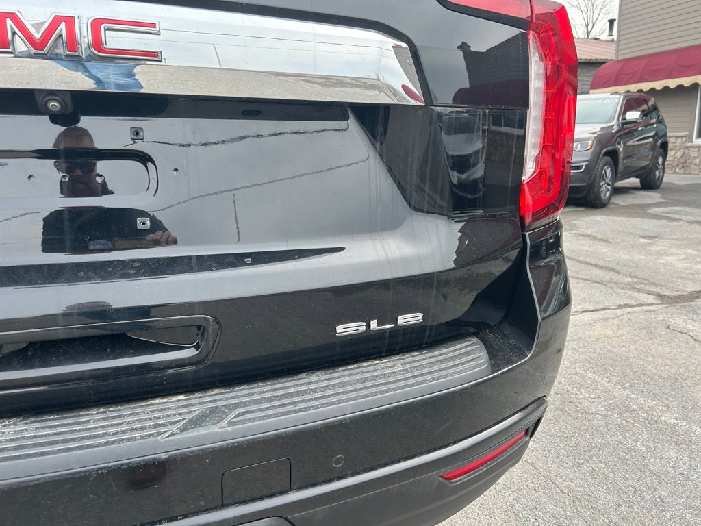 Used 2022 GMC Yukon XL SLE image 14