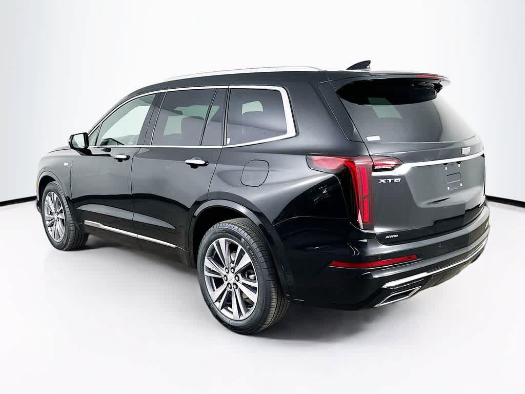 Used 2024 Cadillac XT6 Premium Luxury AWD/4WD image 4
