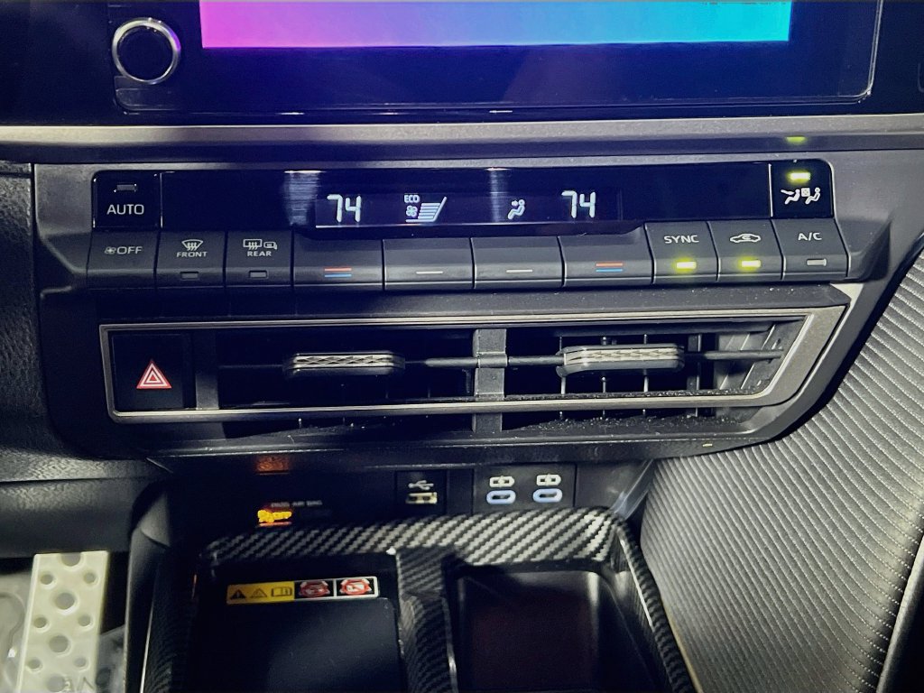 Used 2025 Toyota Camry SE FWD image 23