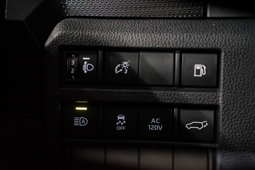 Used 2025 Toyota 4Runner Limited AWD/4WD image 27