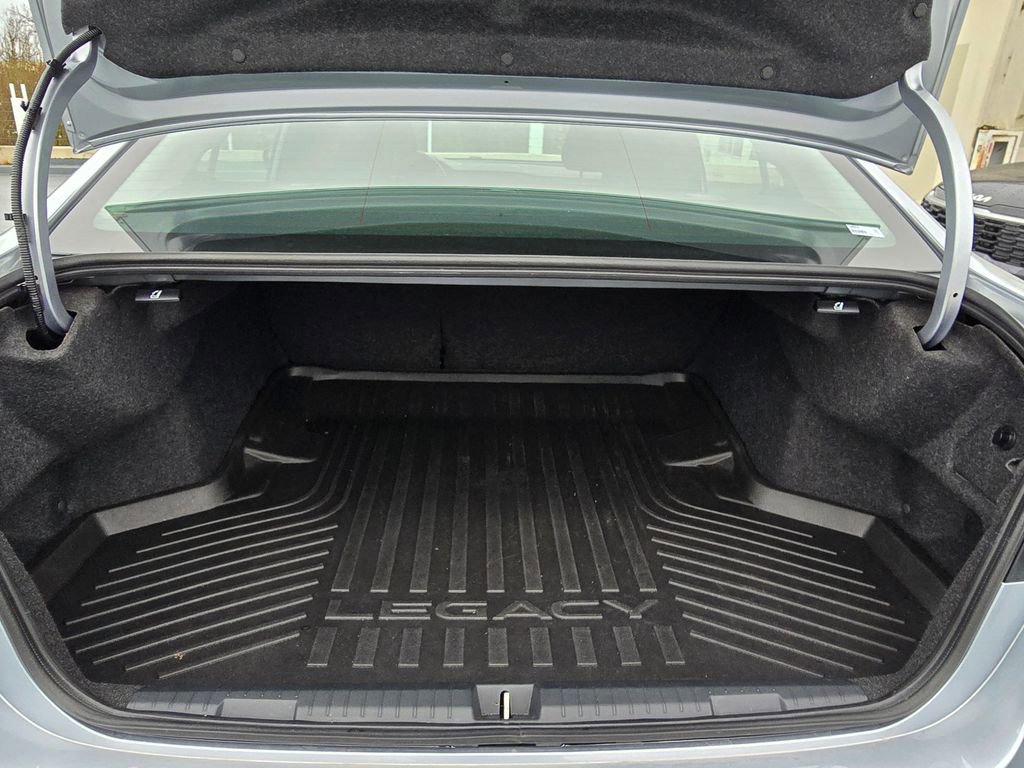 Used 2025 Subaru Legacy Premium image 14