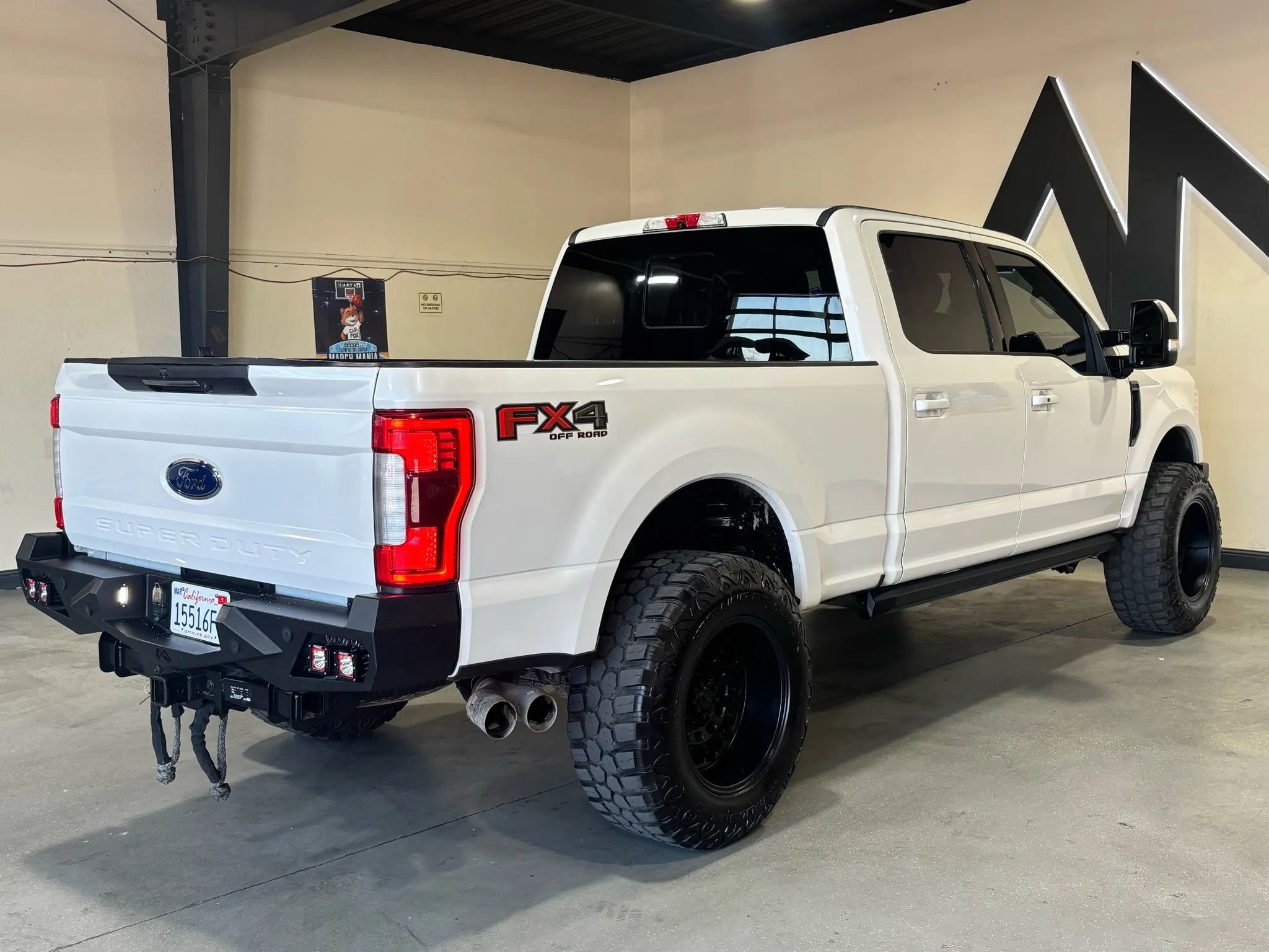 Used 2019 Ford F350 Lariat w/ Lariat Ultimate Package image 7