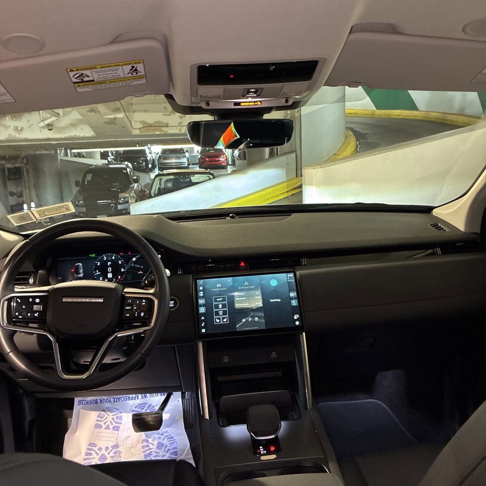 Used 2024 Land Rover Discovery Sport S image 5