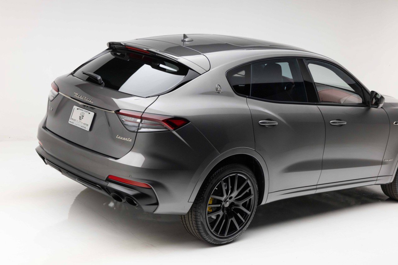 Used 2021 Maserati Levante S GranSport AWD/4WD image 27