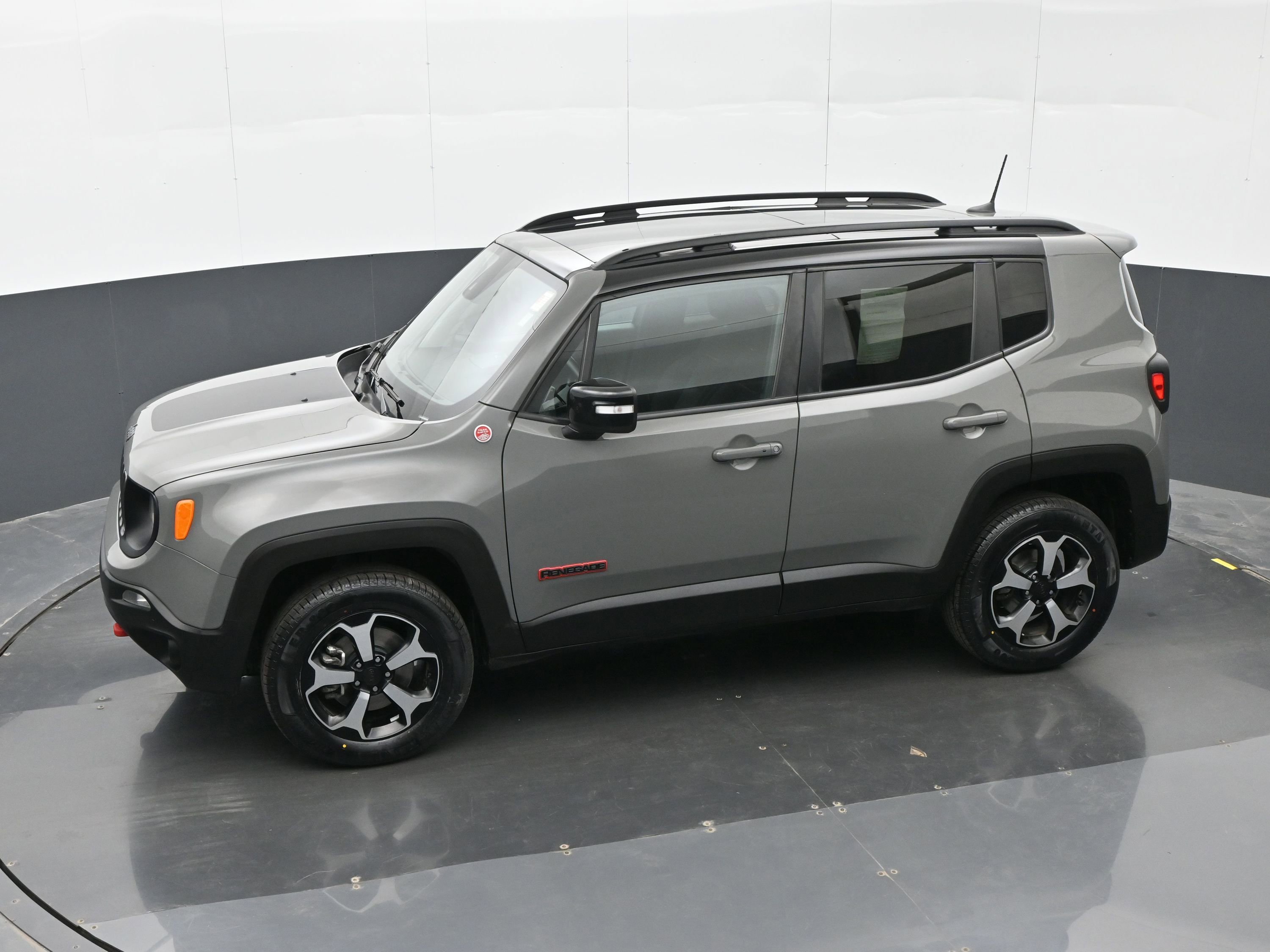 Used 2022 Jeep Renegade Trailhawk w/ Sun/Sound Group AWD/4WD image 30