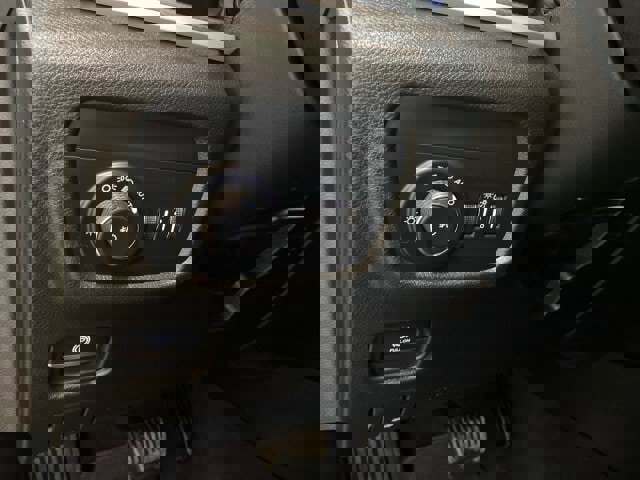 Used 2023 Jeep Grand Cherokee L Limited w/ Black Appearance Package image 19