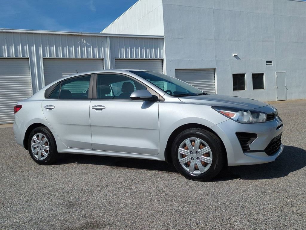 Used 2022 Kia Rio LX image 3