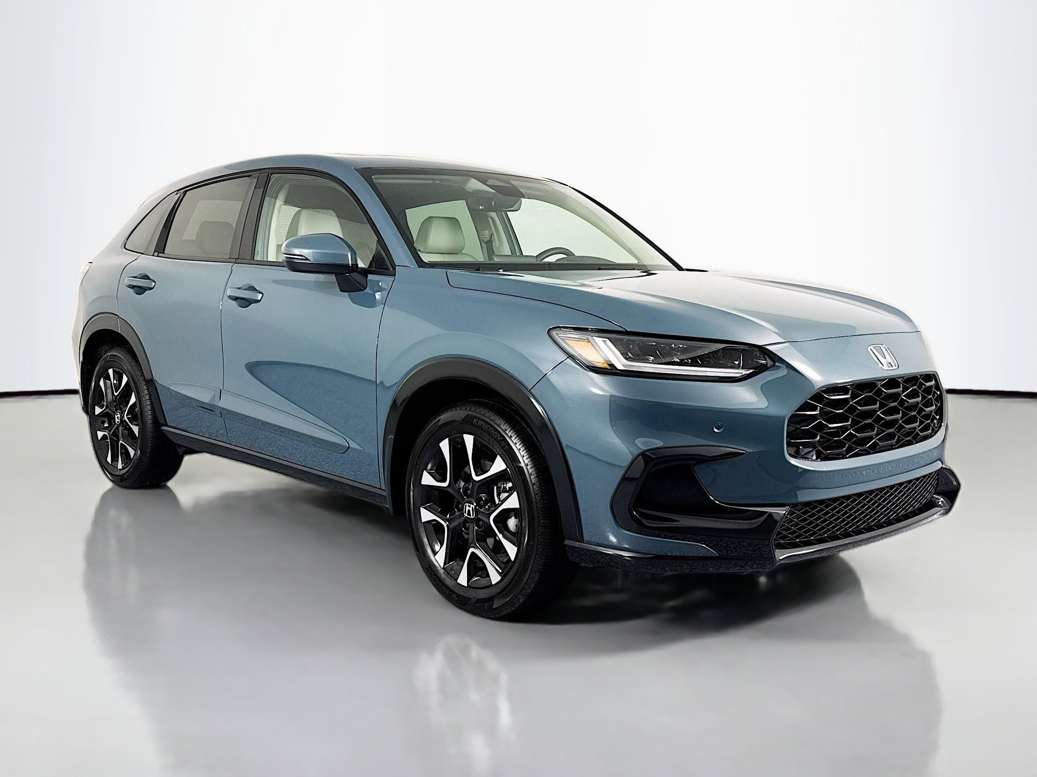 Certified 2026 Honda HR-V EX-L image 3