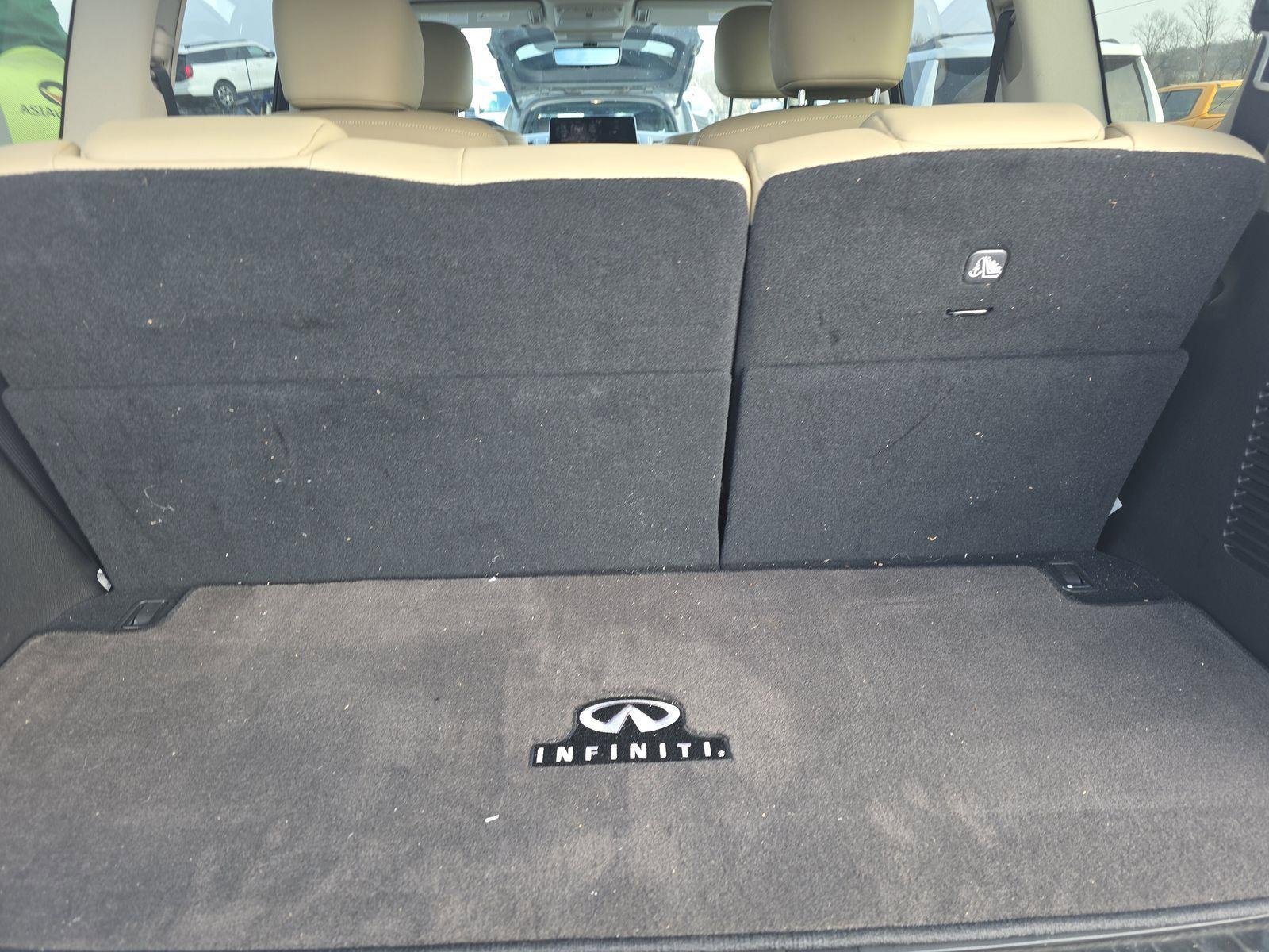 Used 2024 INFINITI QX80 Premium Select w/ Cargo Package image 19