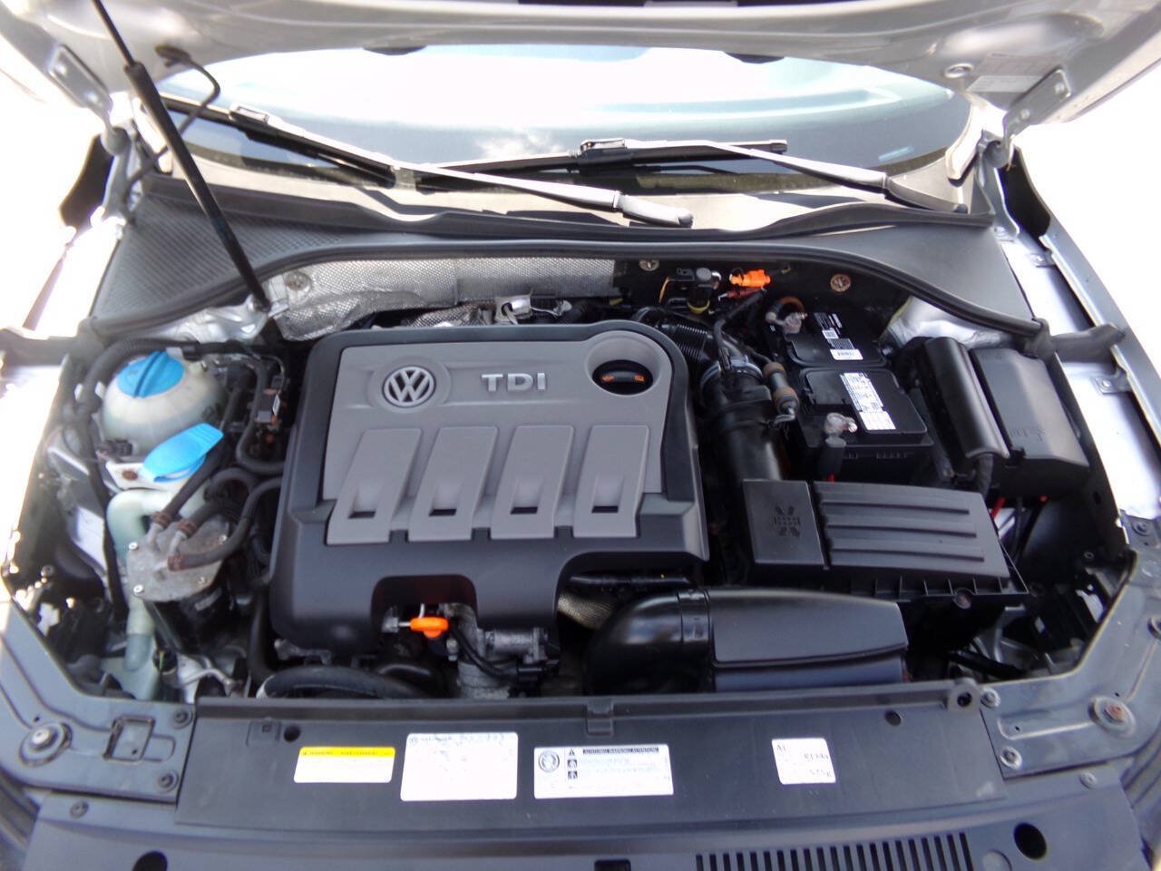 Used 2013 Volkswagen Passat TDI SEL Premium FWD image 31