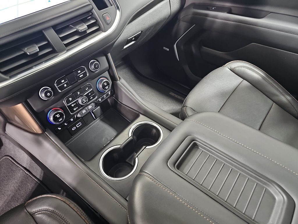 Used 2023 Chevrolet Tahoe High Country AWD/4WD image 32