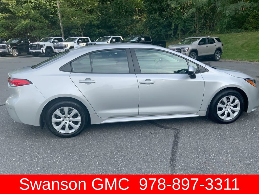 Used 2024 Toyota Corolla LE FWD image 39