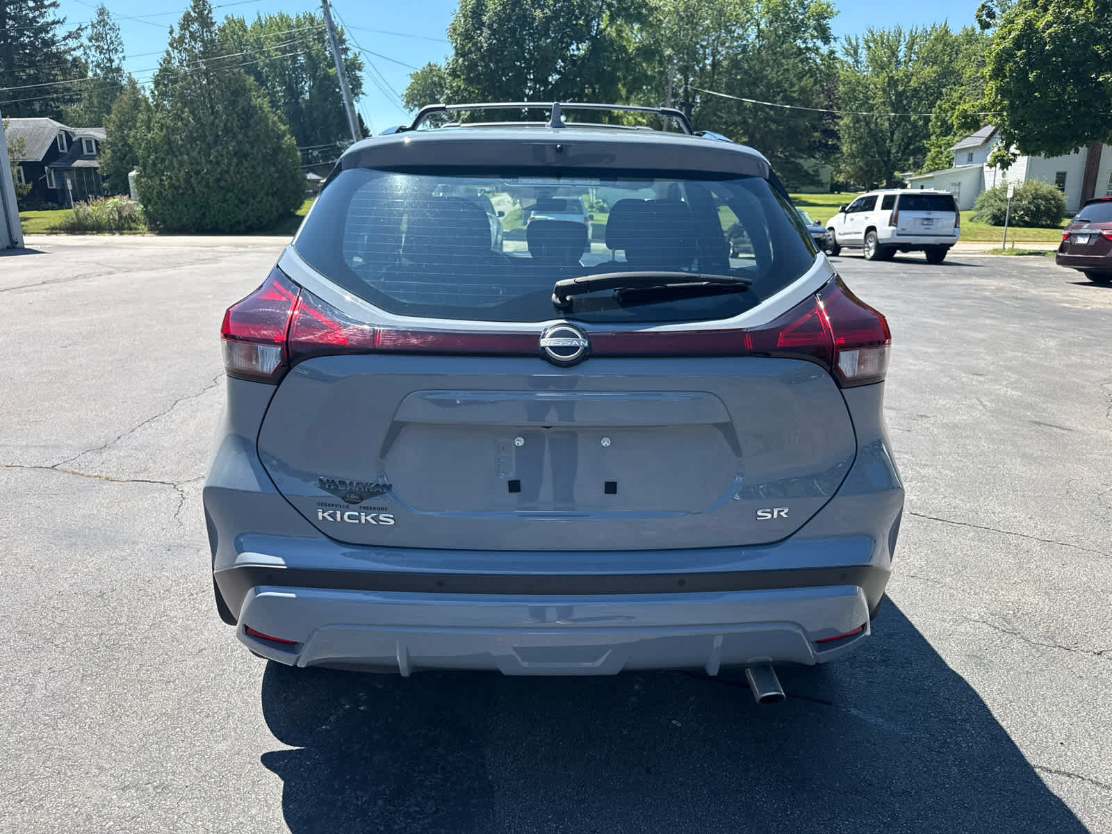 Used 2023 Nissan Kicks SR w/ Interior Electronics Package FWD image 4