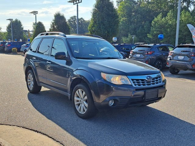 Used 2012 Subaru Forester 2.5X Limited AWD/4WD image 4